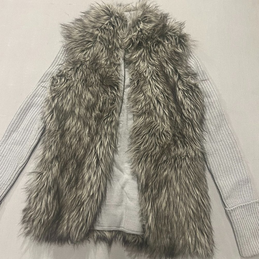 Express Faux Fur Coat Jacket Ladies Small Ribbed Sweater Gray Coat Zip Front